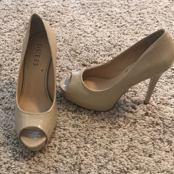 Peep toe pumps - Picture 2 of 4